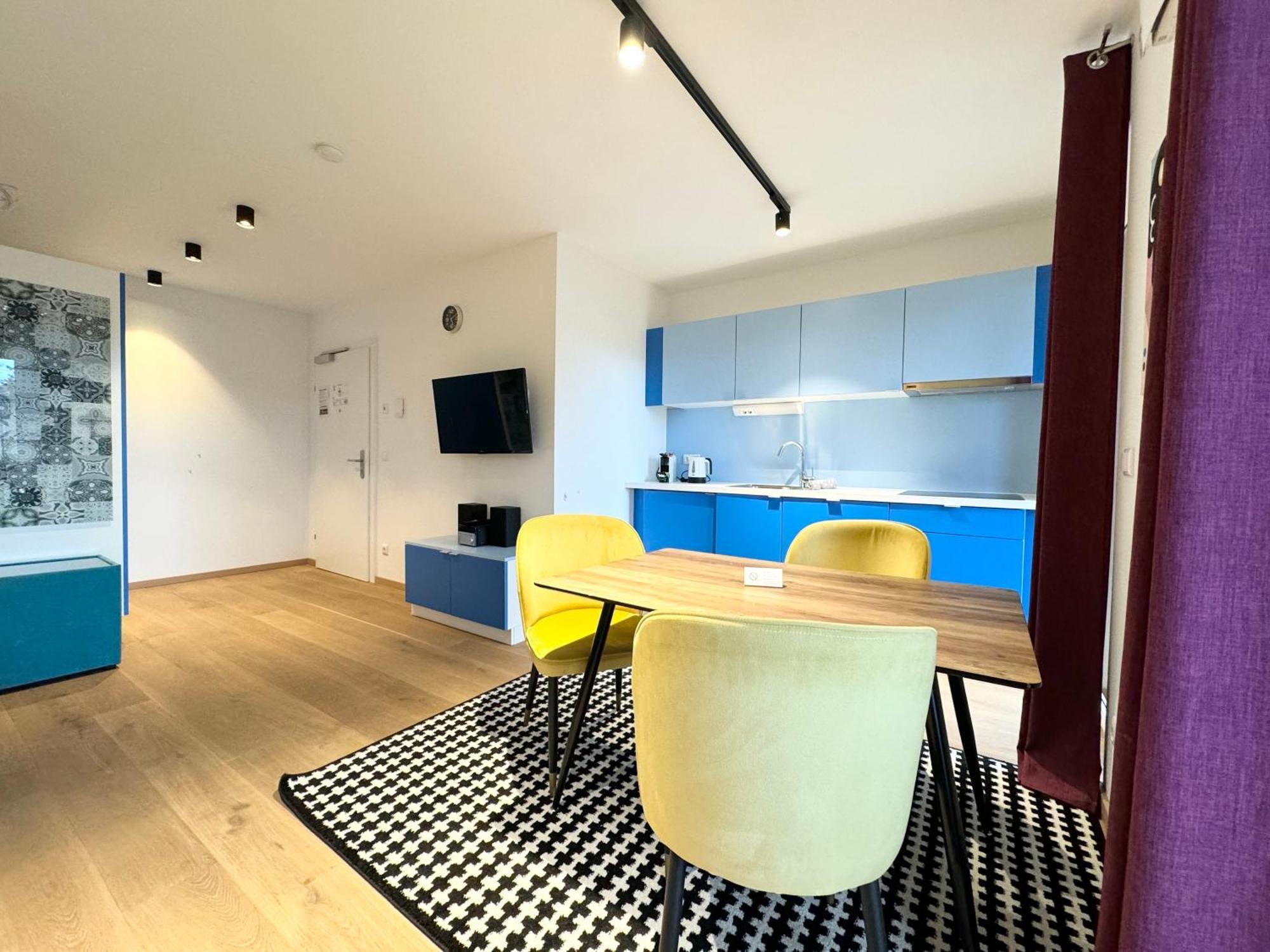 Wohnung Mit Terrasse + Parkplatz فيينا المظهر الخارجي الصورة