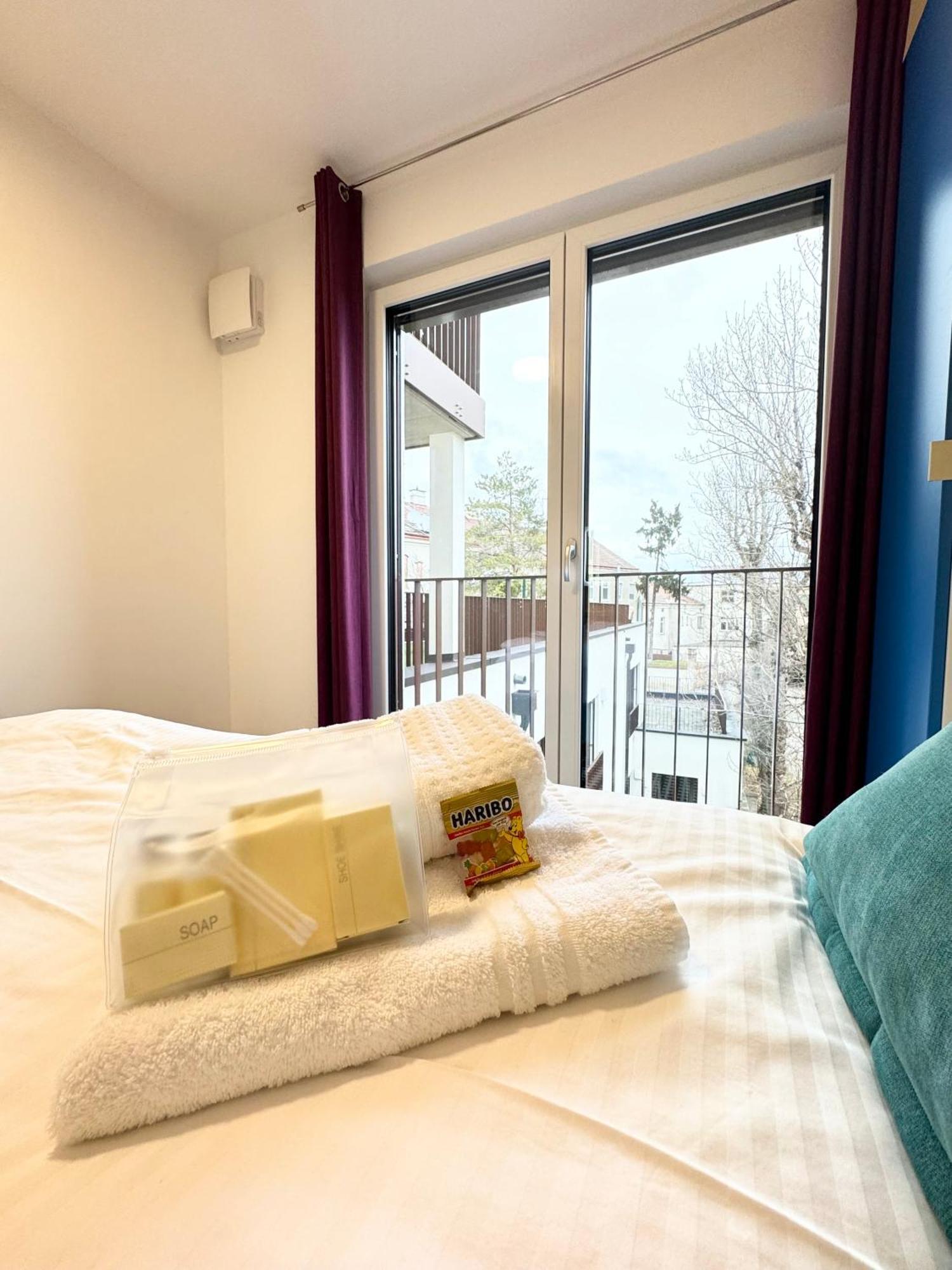 Wohnung Mit Terrasse + Parkplatz فيينا المظهر الخارجي الصورة
